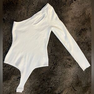 White One-Shoulder Cut Out Bodysuit Size S